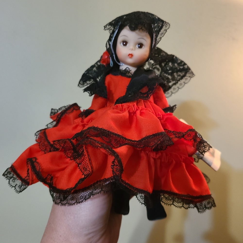 Vtg Madame Alexander Little Women Spain #595 Doll‎ Red Flamenco Dress Black Lace - Picture 3 of 8